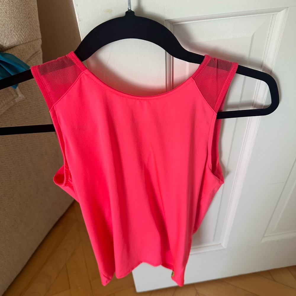 Lucky in Love Freedom Crop Tank - Coral Crush, NWT, size Small